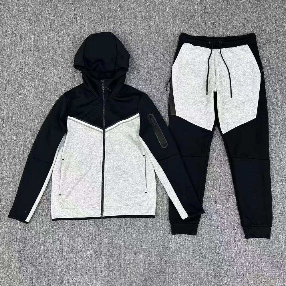 Men's Sports Fleece Hoodie – Athletic Style Warm Hoody